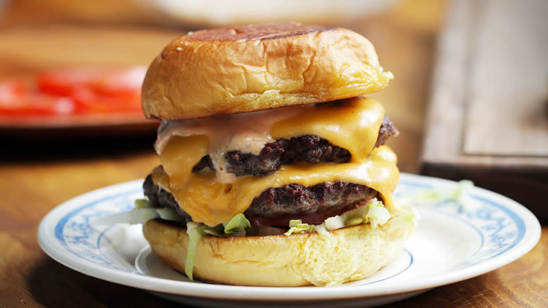 Hambúrguer Caseiro: Como Fazer O Melhor Burger 🍔 - Amo Receitas Práticas